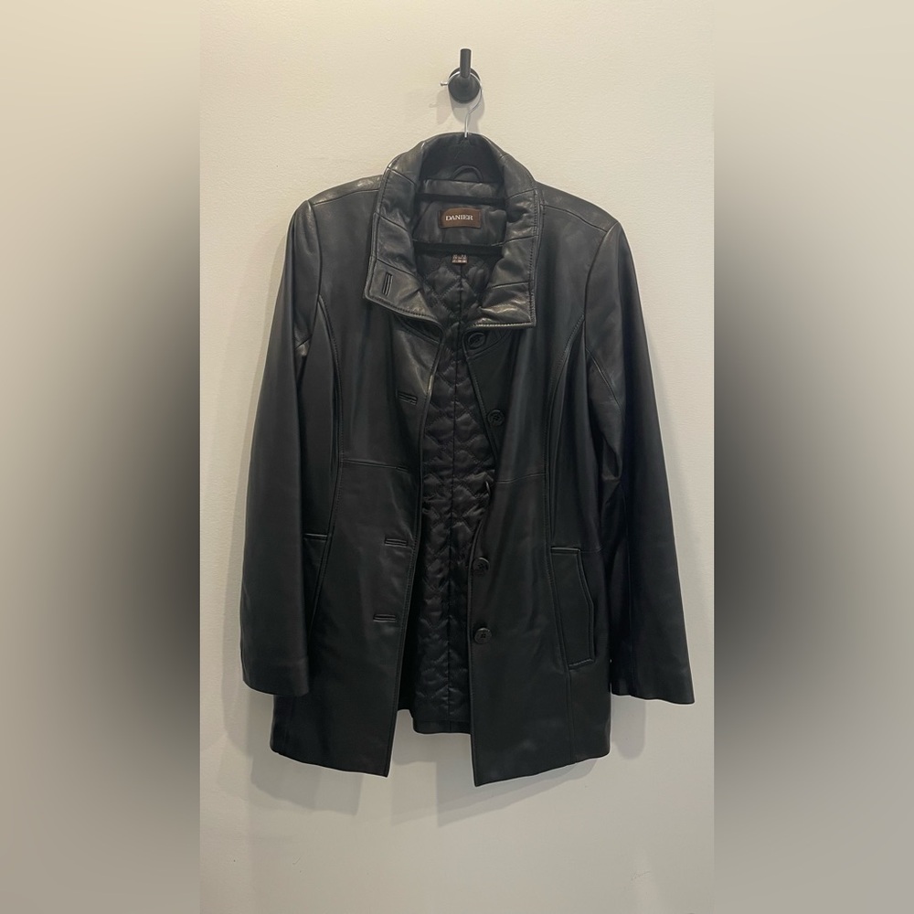 Danier Black Leather Jacket size xxs